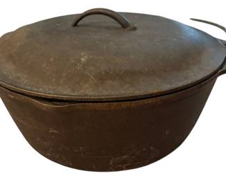 Cast Iron 10 Made in USA Dutch Oven