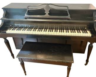 Janess Black Piano WBench