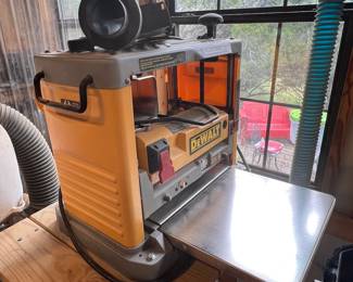 Dewalt planer/cart