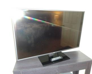 LG TV 42" Model 42LF5600-UB