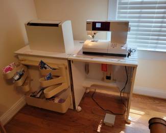 Pfaff classic style fashion sewing machine with cabinet