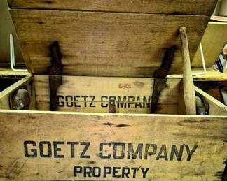 "Goetz Company Property St. Joseph, MO" wood beer box w/ lid