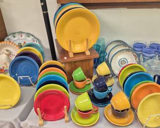 Dinnerware. Fiesta