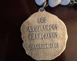 French assurances necklace