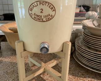Miali pottery