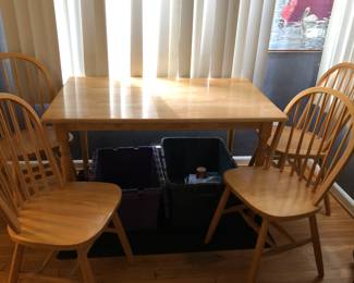 Kitchen table and 4 chairs $40