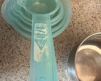 measuring cups