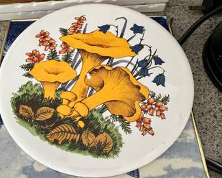 Mushroom trivet