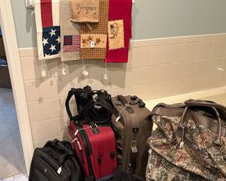LARGE SELECTION OF LUGGAGE
