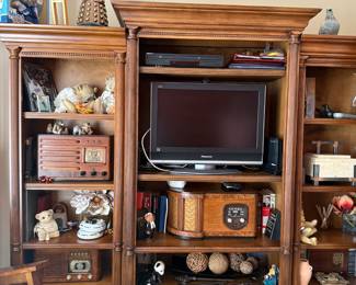 ANTIQUE RADIOS