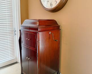 VICTROLA