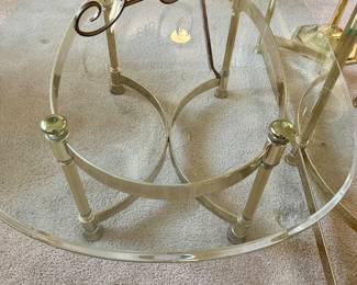 Round glass and brass accent table base