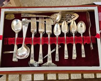 Silverplate Flatware set