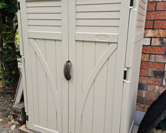 237 SuncastVerticalDoubleDoorShed