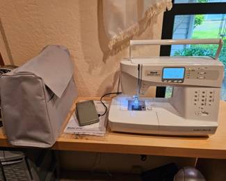 5 EuroProSharkIntelliSewComputerizedMachine