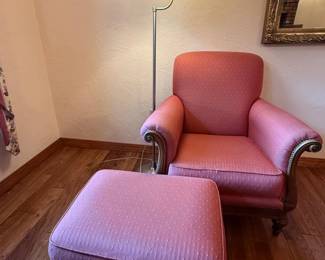 133 ThomasvilleChairOttomanandFloorLamp