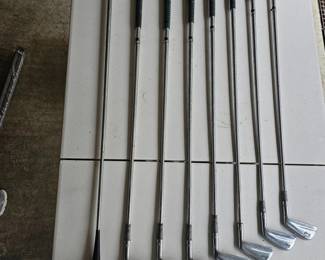 173 VintageWilsonStaffIrons3689PWDriver