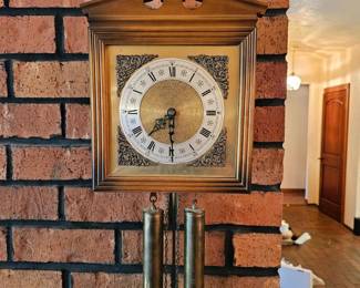 244 1970sFederalStylePendulumWallClock