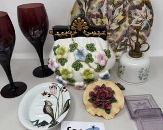 283 CeramicHandbagBankHandpaintedWineStemsAmethystGlassDish