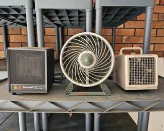 168 2SmallPersonalElectricHeatersTabletopFan