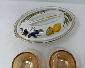 224 RoyalWorcesterEveshamGoldPorcelainLusterwareCups