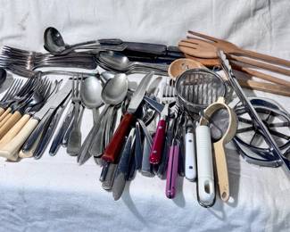 Vintage Sterlingware and Plastic Handled Flatware - Make sure you go to our HiBid page to see all the items and more pictures.