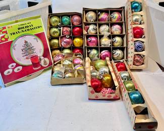 Vintage Christmas ornaments, some shiny brite - Make sure you go to our HiBid page to see all the items and more pictures.