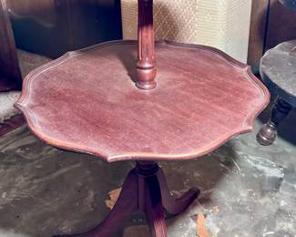 Vintage 2-tier table - Make sure you go to our HiBid page to see all the items and more pictures.
