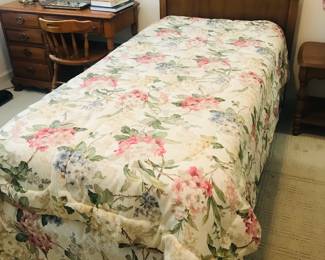 Twin Bed
Buy it now 85.00