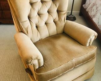 Velvet Recliner
Buy it now. 65.00
