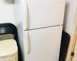 Refrigerator
Buy it now. 135.00