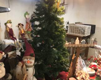 Items Located In The Lower Level