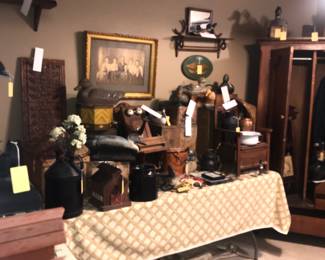 Items Located In The 1st Bedroom