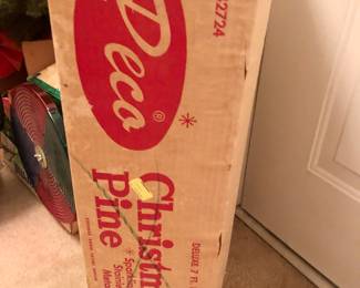 Vintage Christmas Holy Grail! 7 ft tinsel tree in box