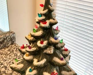 Classic flocked ceramic tree