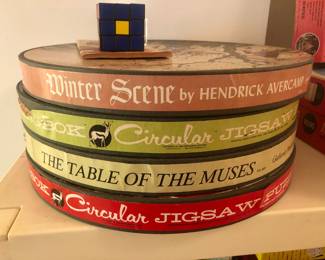 Circular vintage puzzles