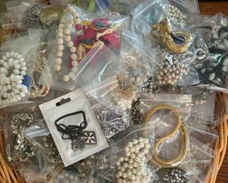 Hundreds of Pieces of Vintage Costume Jewelry