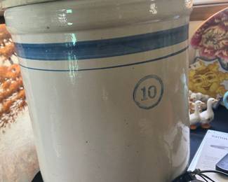 10# Crock