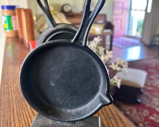 Cast Iron Skillet Bookends