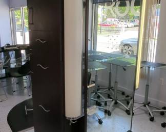 Salon Styling Rolling Station With Lighted Mirror And Storage