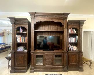 Entertainment center
