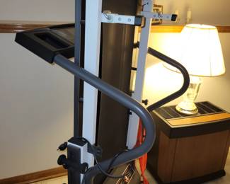 Folding treadmill