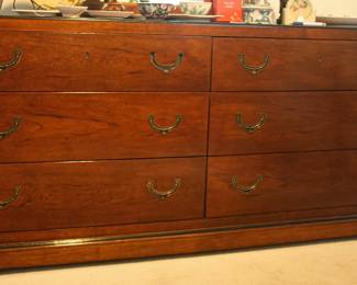 (Piece 3 of 3) National Mount Airy 3 Piece Bedroom Set- $1200
This is a rare find: a vintage 3-piece set by National Mount Airy, known for top-tier American craftsmanship.
This set is of incredible quality, with no pressboard and no shortcuts. The finish is rich and warm with minimal wear.
First come, first served, won't last long at this price.