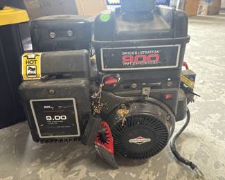 Brigggs & Stratton 900 Series Horizontal Engine