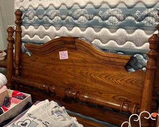 Queen bedroom suite - Headboard, footboard, rails, 2 nightstands, dresser, chest of drawers