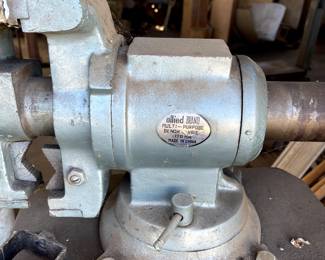 Large vice