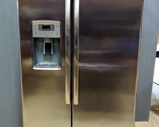 GE Profile Stainless Steel Side-by-Side Refrigerator, Model PSS28KSHECSS