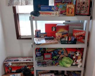 puzzles, games, Trump board game, model train
