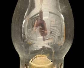 DORSET OIL LAMP BLUE FENTON DAISY