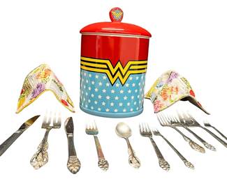 WONDER WOMAN COOKIE JAR